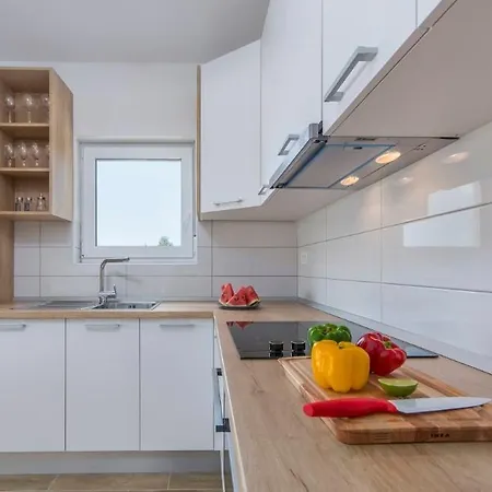 וילה Wonderview Peruški